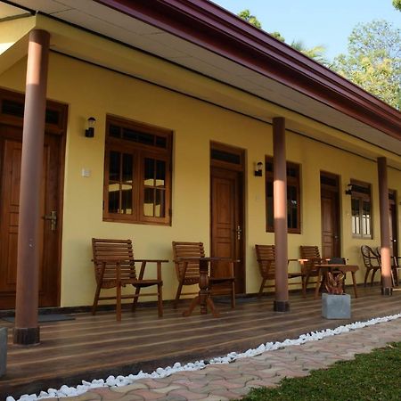 Gold Inn Дамбула Екстериор снимка